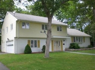 93 Saint Catherine Ave, Hyannis, MA 02601