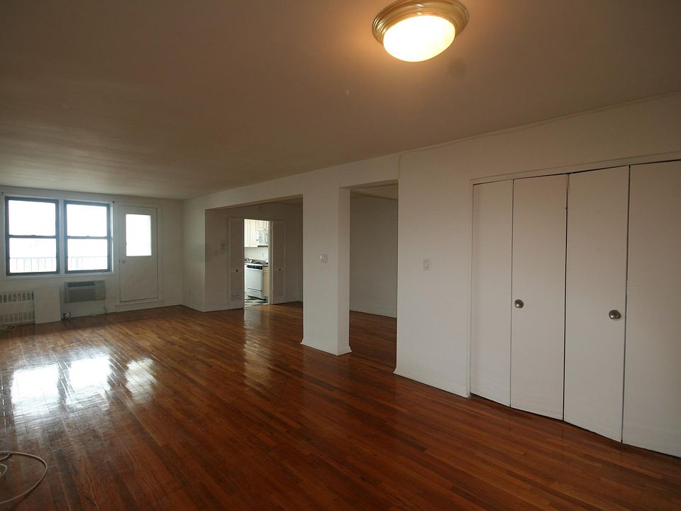 1st image of 45 Franklin Blvd #3