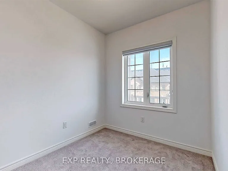 4 Haymarket Dr — Photo 14