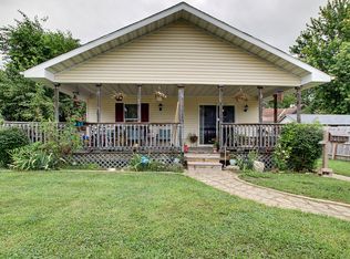 1310 N 4th St, Quincy, IL 62301