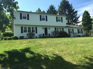 11 Green Hills Rd, Long Valley, NJ 07853