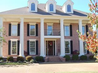 1028 Charleston Blvd, Tupelo, MS 38801