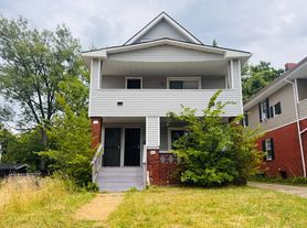 4013 E 131 ST, Down