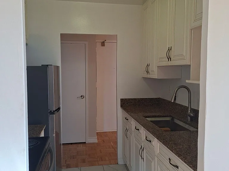 2202 Weston Rd #304 — Photo 3