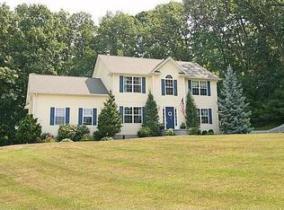 1846 Garrett Rd, Manchester, MD 21102