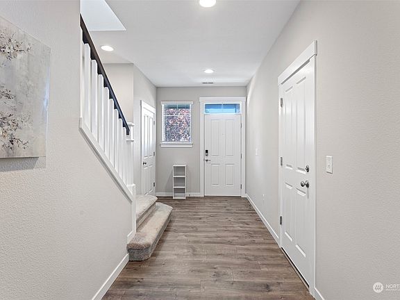 4th image of 1703 83rd Avenue SE