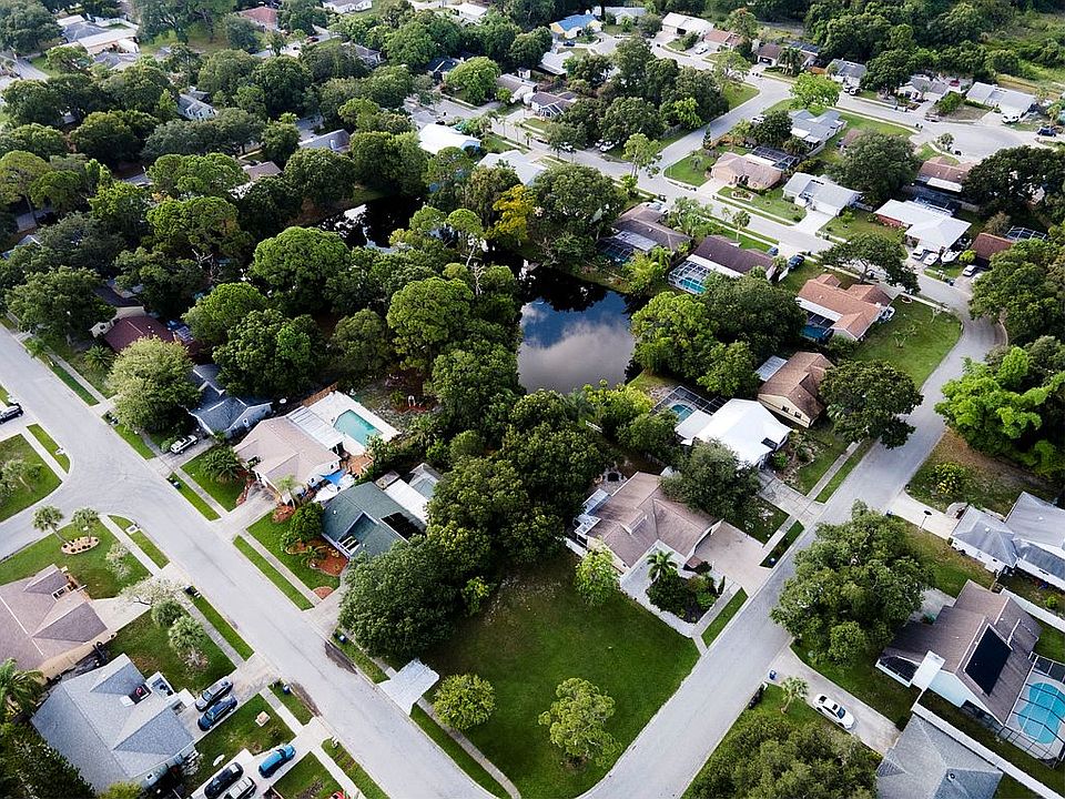 1st image of 2902 Woodpine Cir