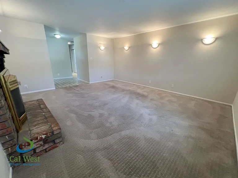 2846 Regnart Way — Photo 2