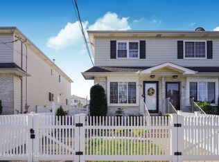 78 Vulcan St, Staten Island, NY 10305