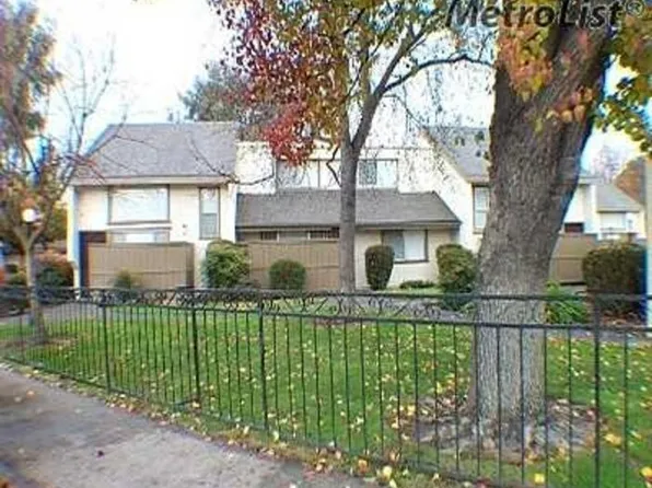 325 Standiford Ave APT 52, Modesto, CA 95350