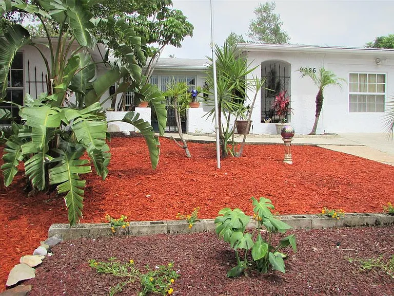 9926 Rainbow Ln — Photo 1