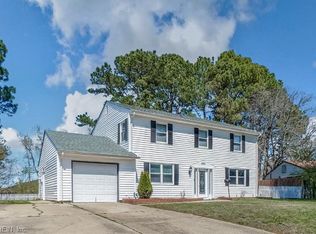 460 Woodlake Rd, Virginia Beach, VA 23452