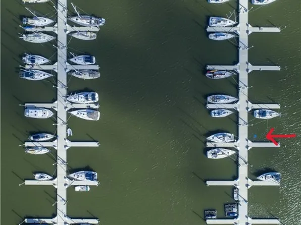 100 Marina Dr #A8, Saint Simons Island, GA 31522