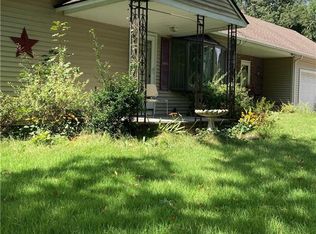 1805 Glasgo Rd, Griswold, CT 06351