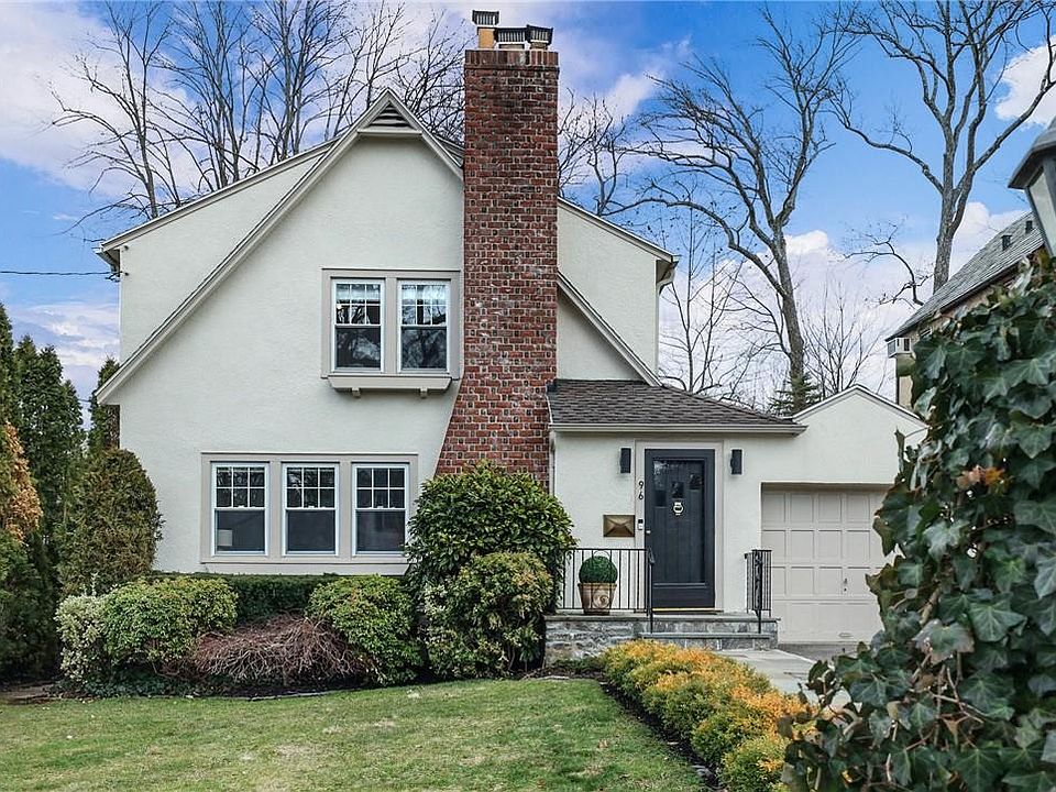 1st image of 96 N Chatsworth Avenue