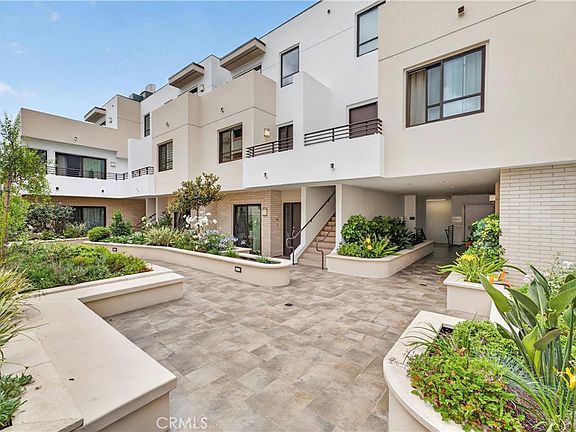 3rd image of 2428 E Del Mar Blvd Unit 206