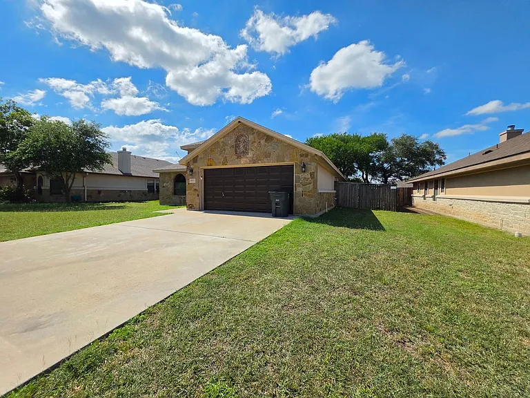 5401 Encino Oak Way — Photo 2
