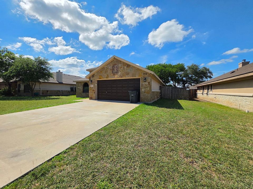 2nd image of 5401 Encino Oak Way