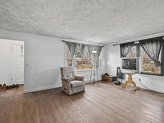 5th image of 740 Gay St