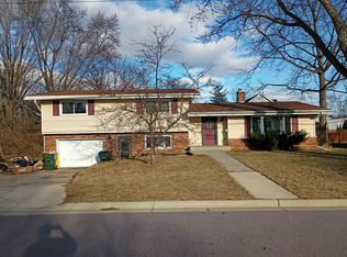 374 6th St, Prairie Du Sac, WI 53578