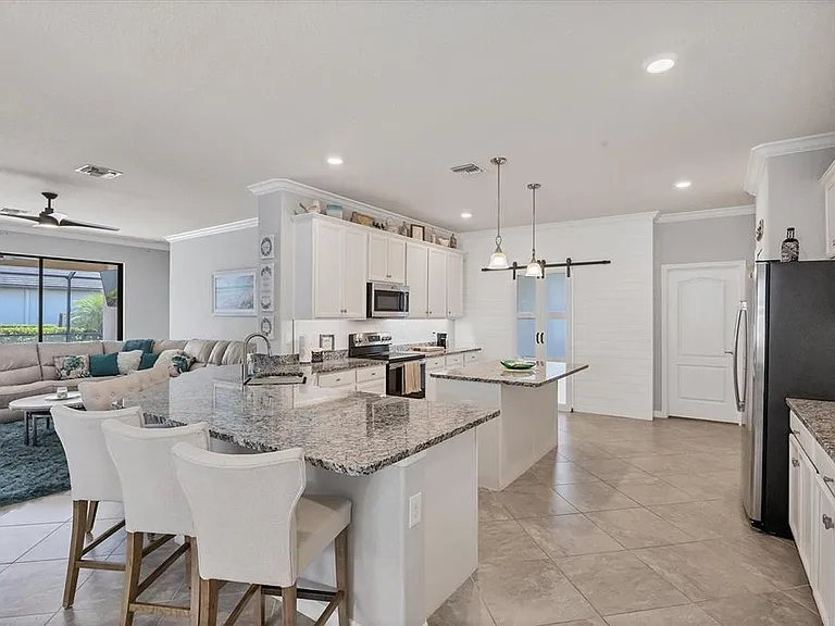 11408 Autumn Leaf Way — Photo 7
