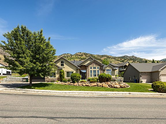 4th image of 729 Eagle View Dr