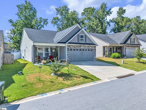 2nd image of 424 Timberwood Dr