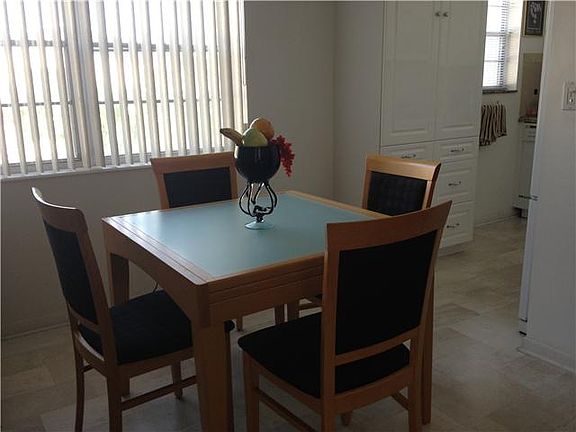 4th image of 112 Waltham E #112
