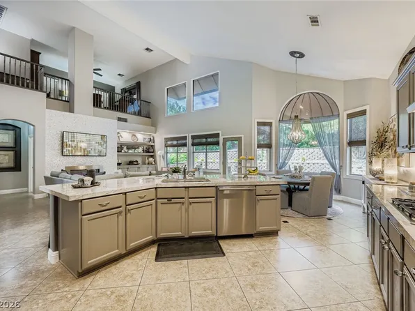 1905 Shifting Winds St, Las Vegas, NV 89117