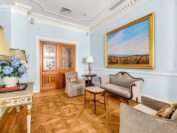 129 East 35th Street image 3 of 19