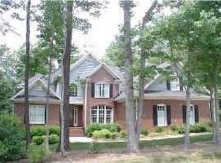 1220 Tacketts Pond Dr, Raleigh, NC 27614