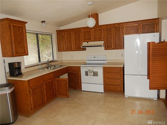 3rd image of 21011 186th Ave E