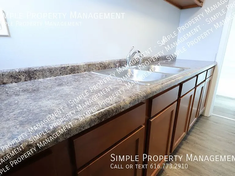 920 4th St NW #2 — Photo 15