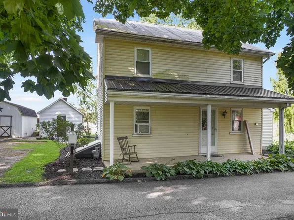 10 Park St, Seven Valleys, PA 17360