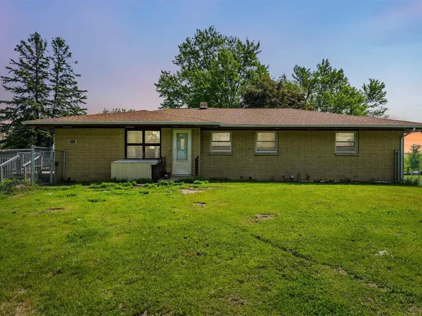 3620 Curwen Lane, Hazel Green, WI 53811