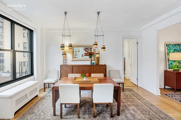 Sold by Sotheby's International Realty | media 23