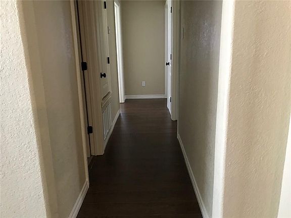 5th image of 1971 Oak Hill Cir