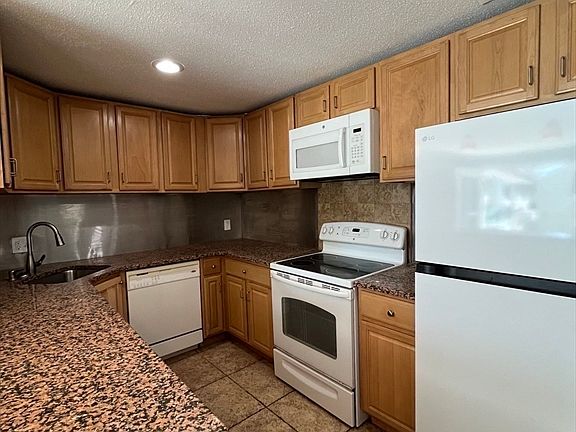 5th image of 1261 Church St APT 33