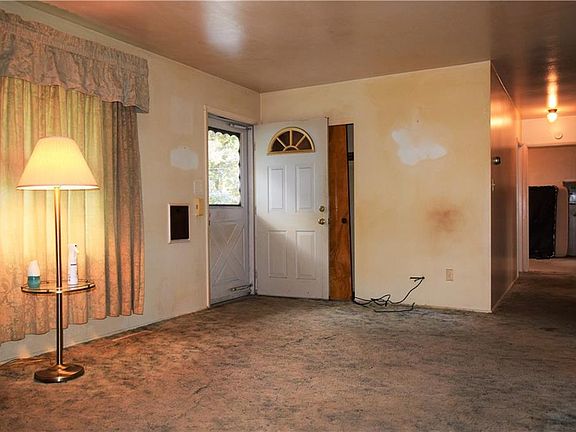 3rd image of 4180 Arden Blvd
