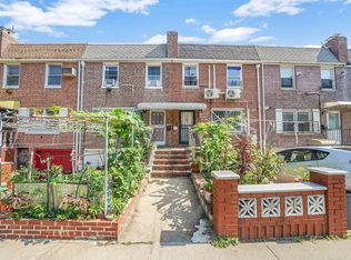 14913 Reeves Ave, Flushing, NY 11367