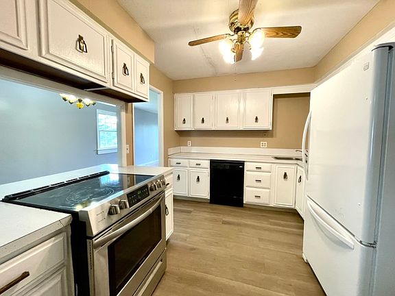 4th image of 105 Chestnut Heights Dr