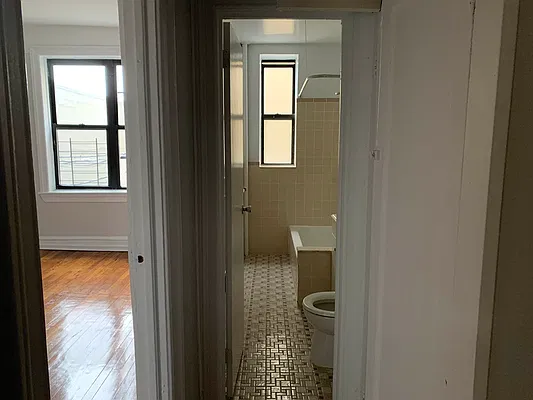 Rented by Voro Purple LLC | media 7
