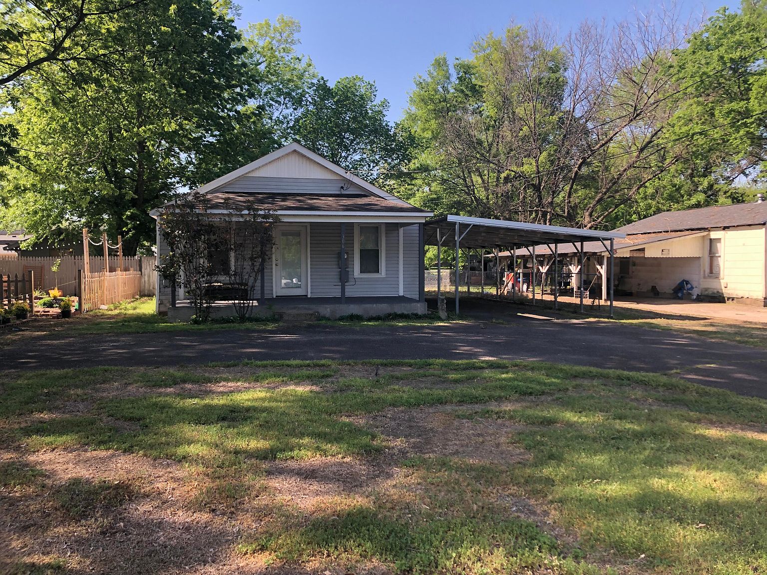 306 E C St, Russellville, AR 72801 Zillow