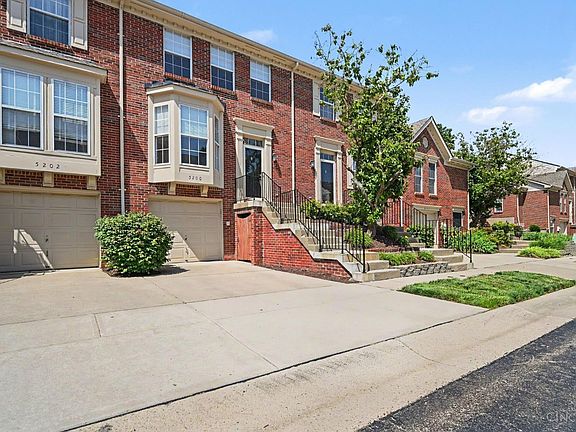 3rd image of 5200 Franklin Park