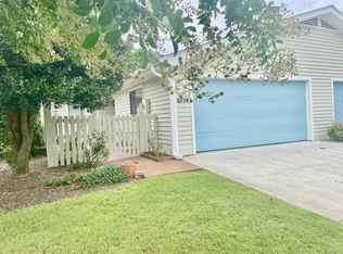 6038 Inland Greens Dr, Wilmington, NC 28405