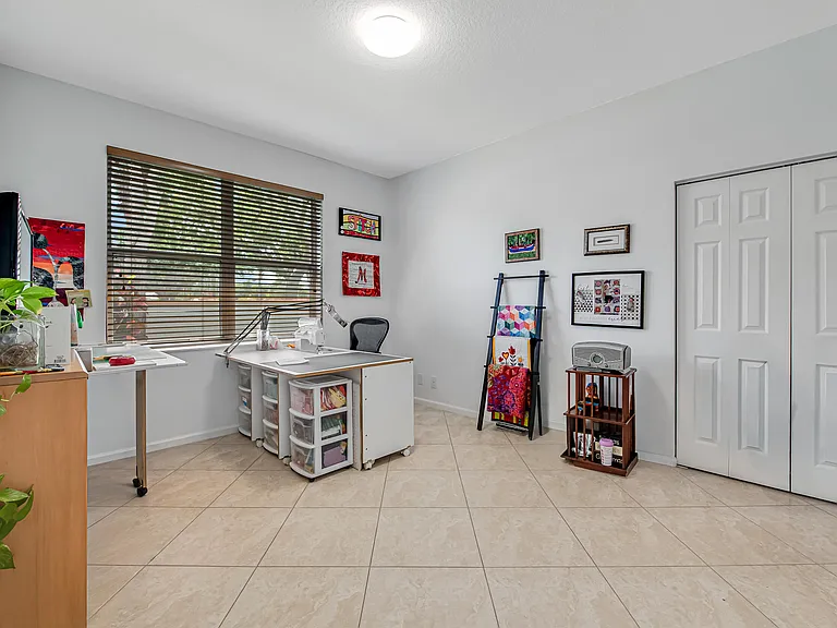 9543 Crescent View Dr N — Photo 21