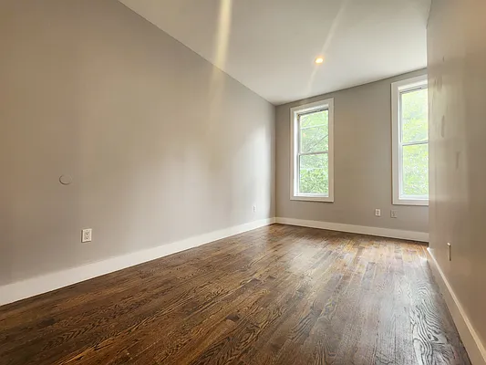 Rented by RELEASE NY | media 8