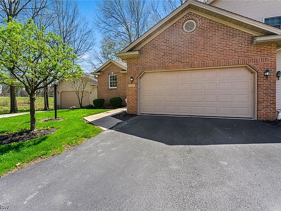 2nd image of 201 Talsman Dr Unit 4