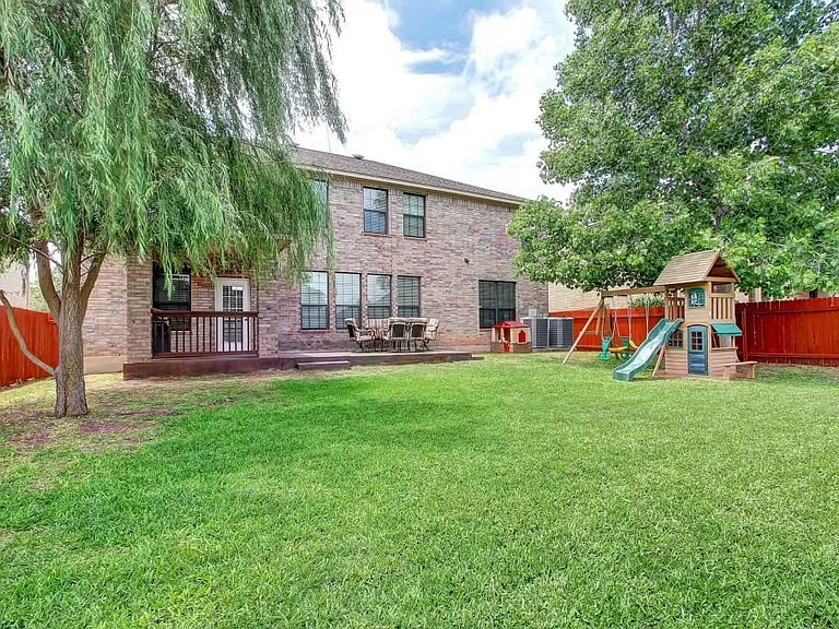 408 Island Oak Dr — Photo 10