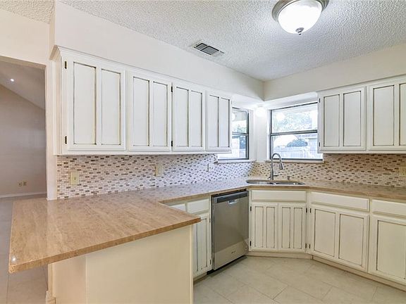 2nd image of 6108 Ivy Glen Dr